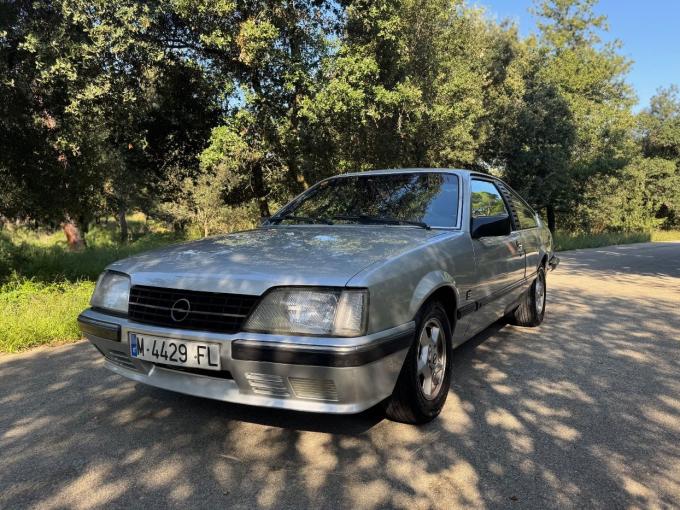 Opel Monza 3.0  de 1983