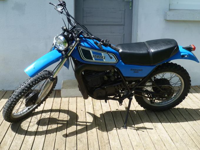 Moto yamaha 400 DTMX de 1977