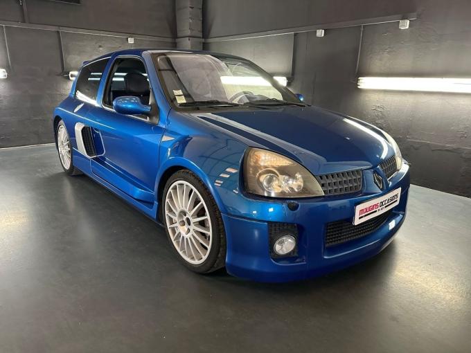 Renault Clio V6 RS II (2) de 2004