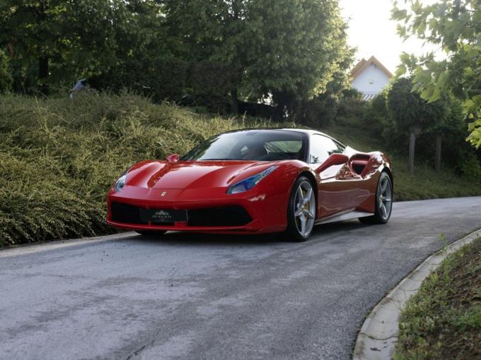 Ferrari 488 GTB de 2015