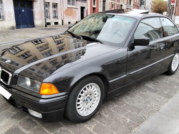 BMW Série 3 E36 - 325 i Coupé BVA  de 1992
