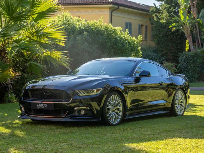 Ford Mustang Fastback GT V8 5.0 421cv de 2017