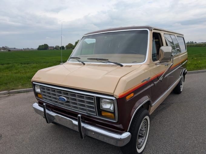 Ford Van Clubwagon XLT  de 1983