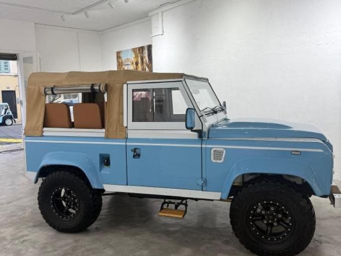 LandRover Defender 90 moteur 300 tdi soft top de 1997
