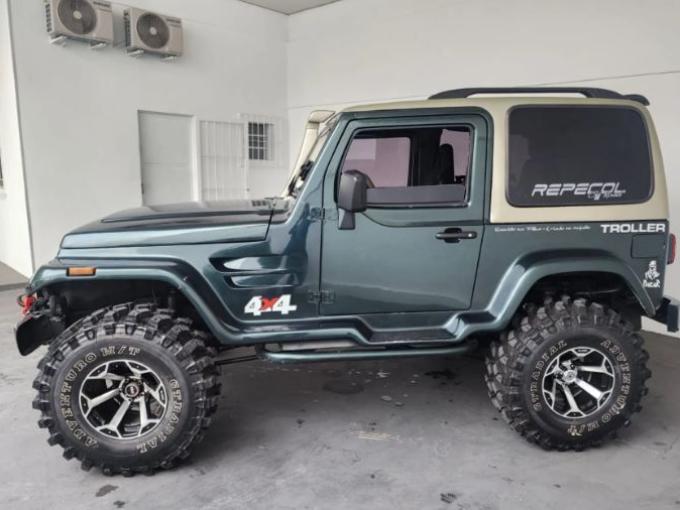 Ford Bronco Troller de 2001