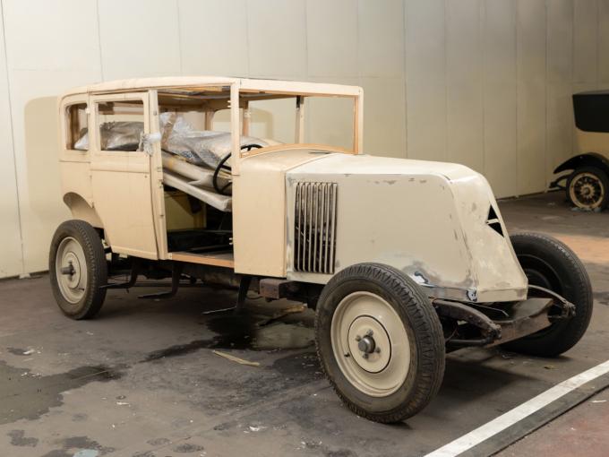Renault Vivasix limousine de 1929