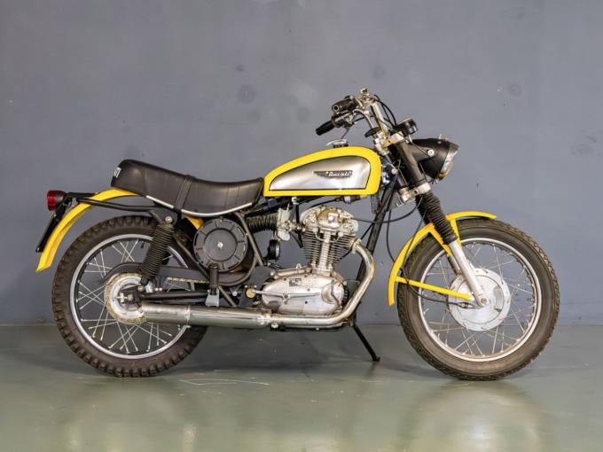 Moto Ducati 250 Scrambler de 1968