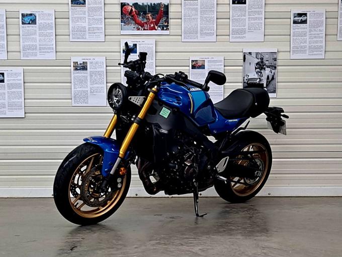 Moto yamaha XSR 900 A2 de 2023