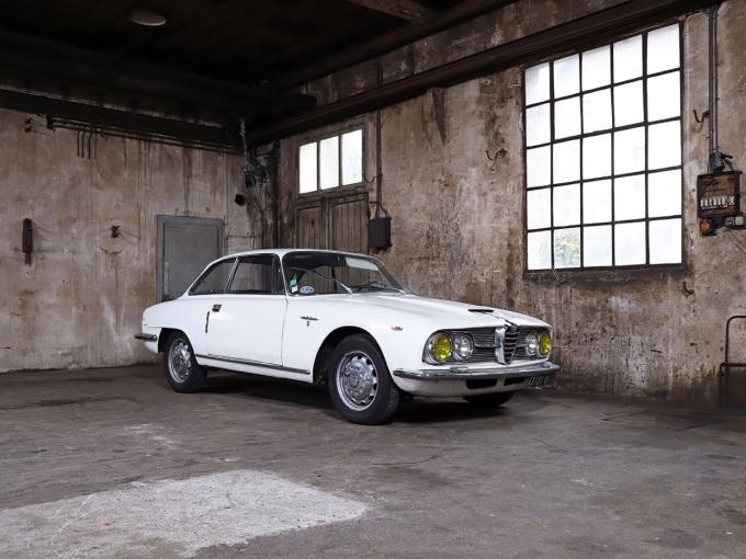 Alfa Roméo 2600 Sprint  de 1966