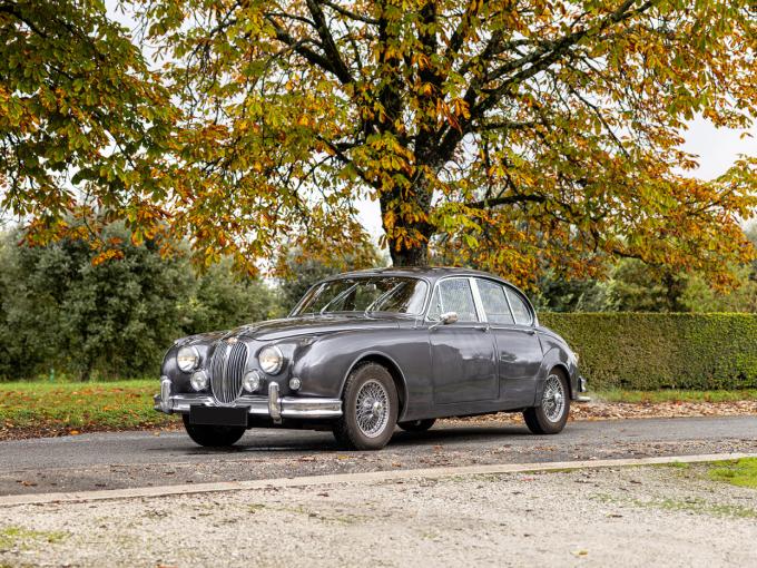 Jaguar MK 2 3.4 L Ex - voiture de Coluche de 1967