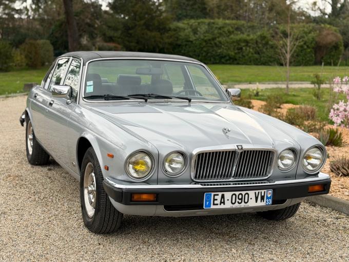 Jaguar Série - XJ 6 4,2L SOVEREIGN de 1982