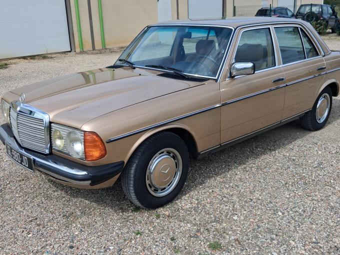 Mercedes-Benz 200  de 1982