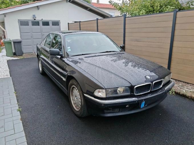 BMW Série 7 735i V8 de 1998