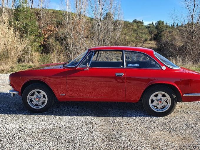 Alfa Roméo Giulia GT JUNIOR 1300 de 1975