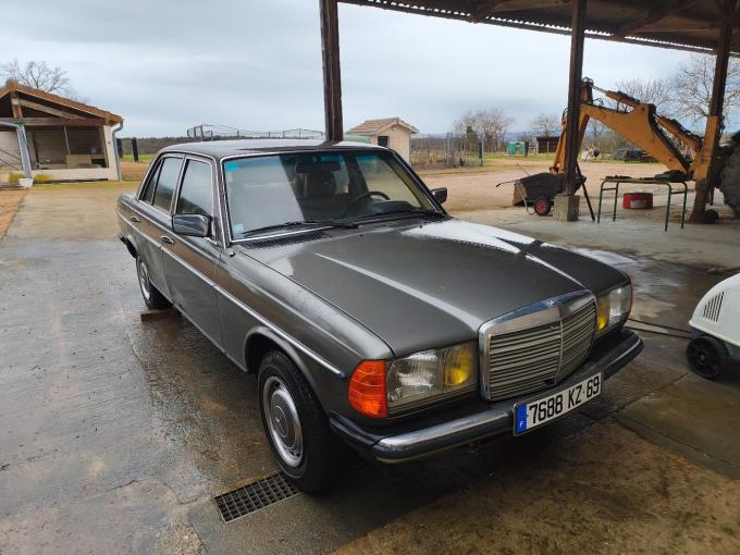 Mercedes-Benz E class 230 de 1984