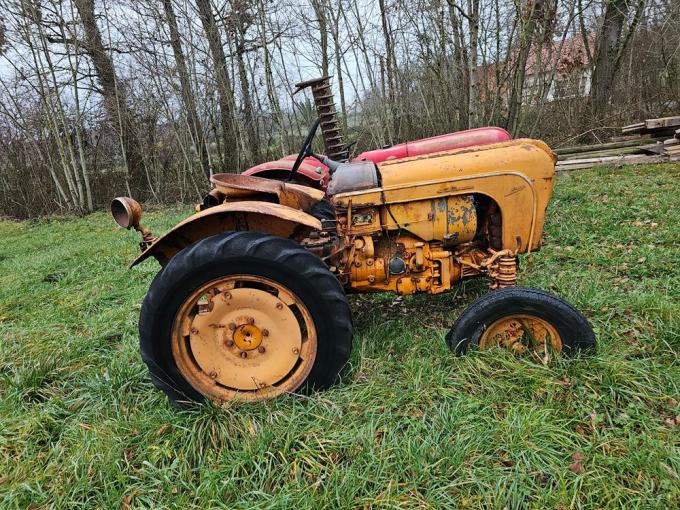 Tracteur Porsche Allgaier  type A122 de 1956