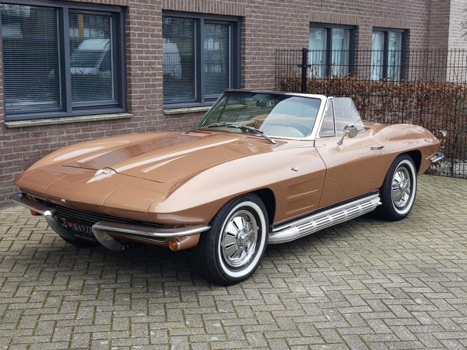 Chevrolet Corvette Sting Ray C2 Cabriolet de 1964