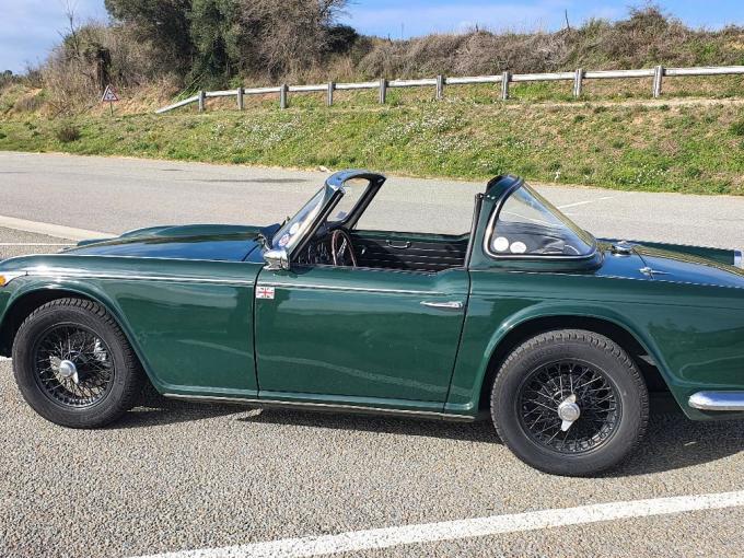 Triumph TR4 IRS SURREY TOP+OD de 1964