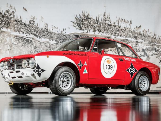 Alfa Roméo Giulia GT GTAm 2L de 1970