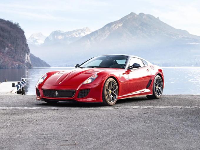 Ferrari 599 GTO de 2010