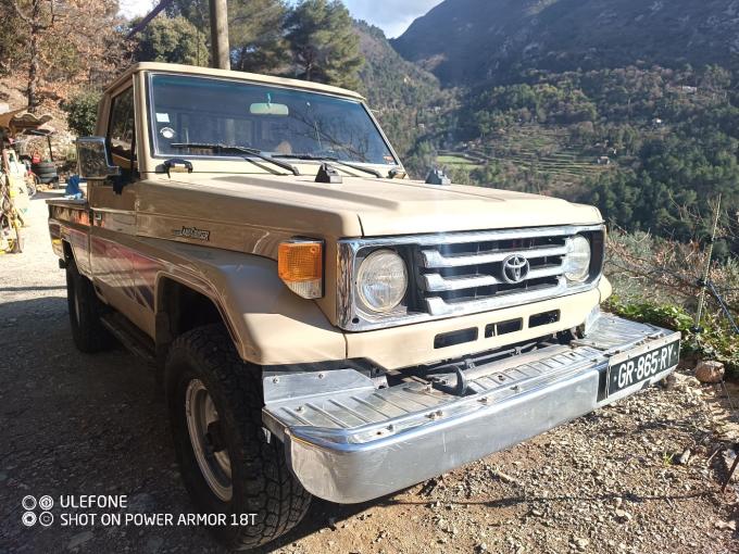Toyota Land Cruiser fj 75 de 1985