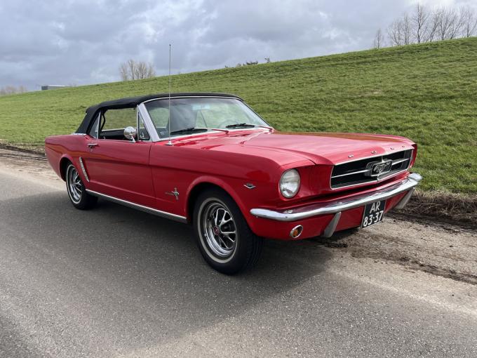 Ford Mustang V8 Cabriolet de 1965