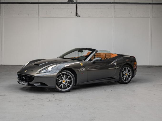 Ferrari California V8 4.3 2+2 *Grigio Silverstone & Cuoio* de 2010