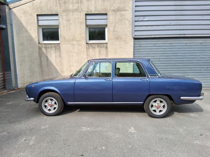 Alfa Roméo 2000 Berlina de 1975