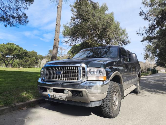 Ford Excursion V8 7.3 de 2002