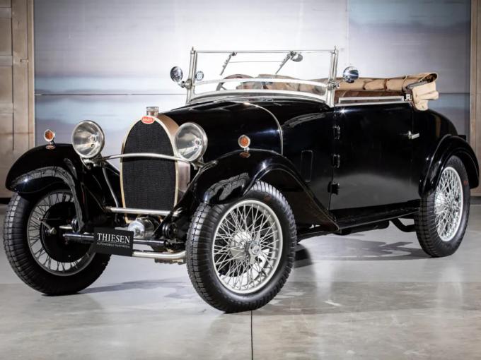 Bugatti Type 40  A Roadster by Chapron de 1931
