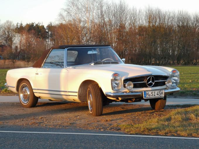 Mercedes-Benz SL 230 Pagode de 1964
