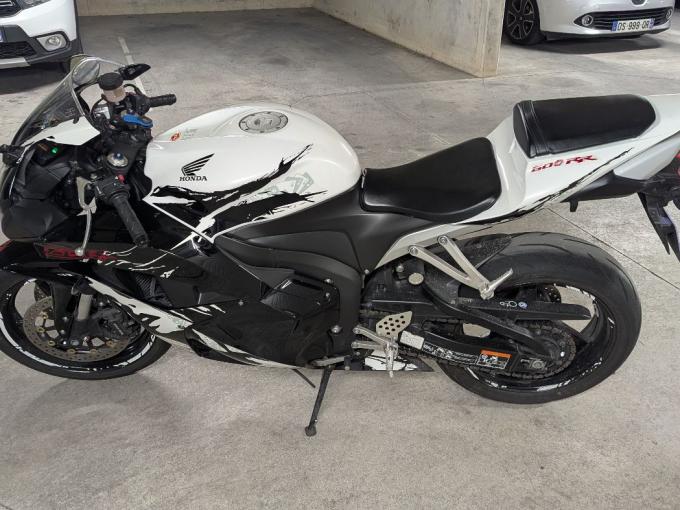 Moto Honda Cbr 600rr leyla &eacute;dition  de 2010