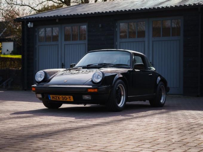 Porsche 911 Carrera 3.2 Targa de 1988