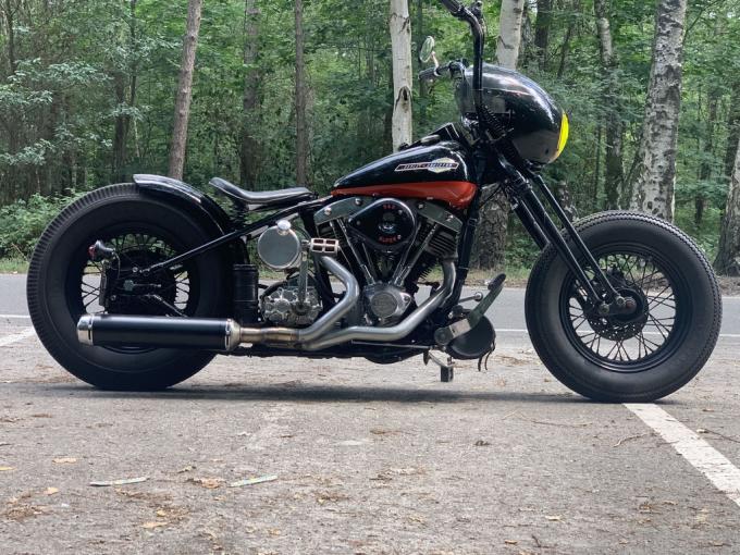 Moto Harley Davidson Shovelhead Bobber de 1975