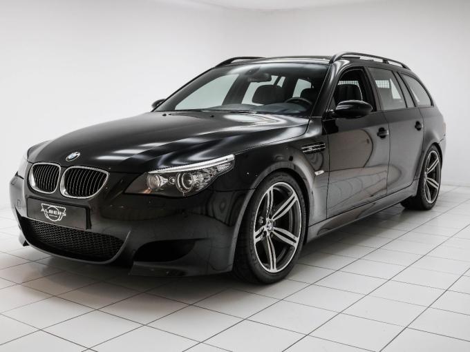 BMW M5 Touring 5.0 V10 E61 1 of 1025 - Full history  de 2009