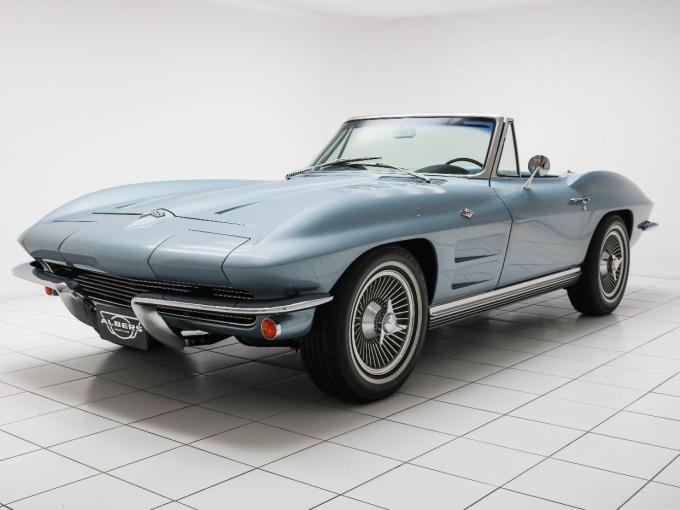 Chevrolet Corvette C2 Sting Ray Convertible Body-off restored de 1964