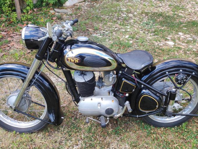 Moto TWN BGL 250 de 1954