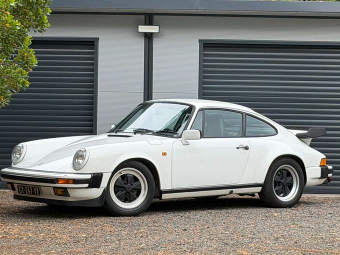 Porsche 911 3.2 SONAUTO 68MKMS 1ERE PEINTURE CARNET DOSSIER  de 1986
