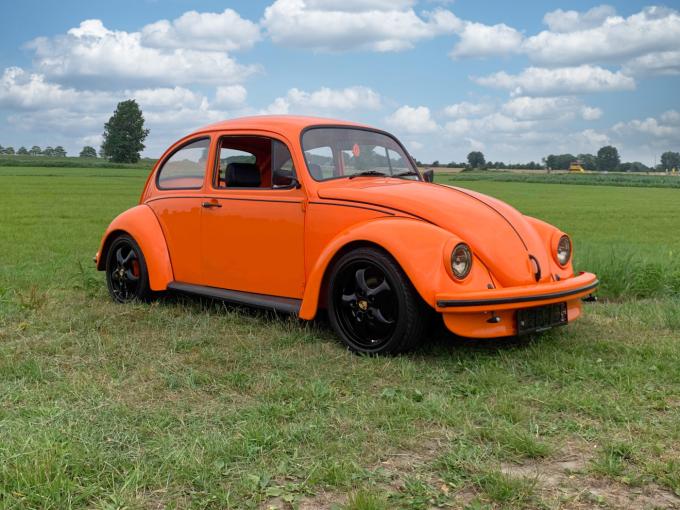 Volkswagen Coccinelle Couleur Porsche GT3 RS et jantes Porsche de 1972