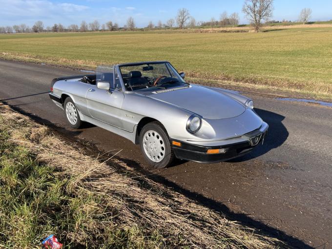 Alfa Roméo Spider 2.0 de 1987