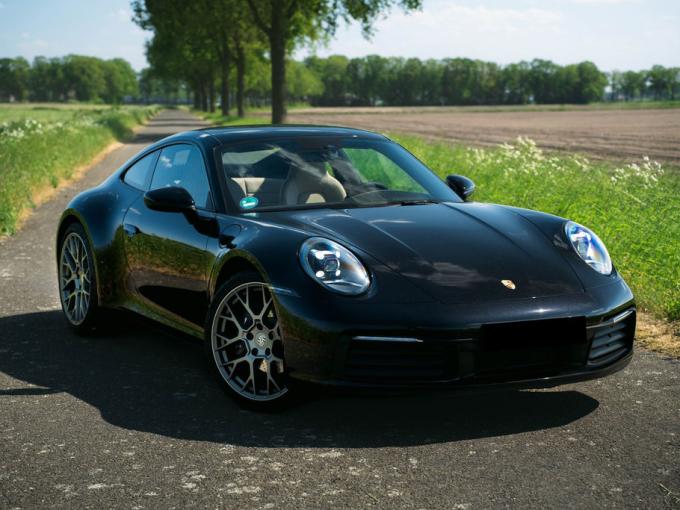 Porsche 992 Carrera 4 de 2023