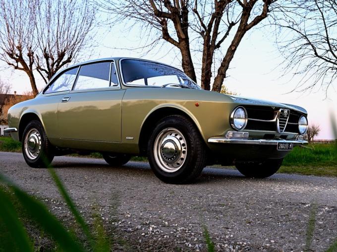 Alfa Roméo Giulia GT 1300 Junior de 1972