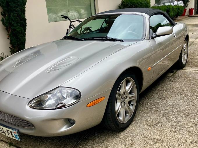 Jaguar XK8 XKR de 1999