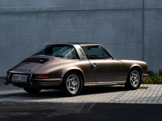 Porsche 911 2.4T Targa - &Ouml;lklappe de 1972