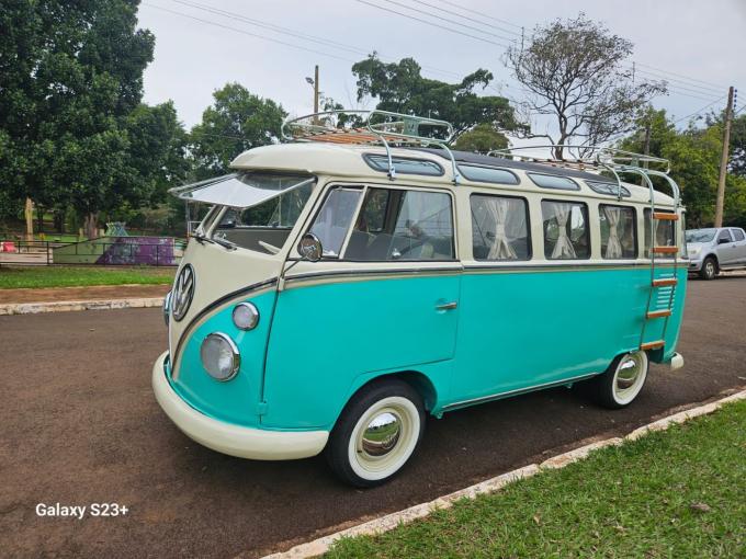 Volkswagen Combi Samba Replica de 1968