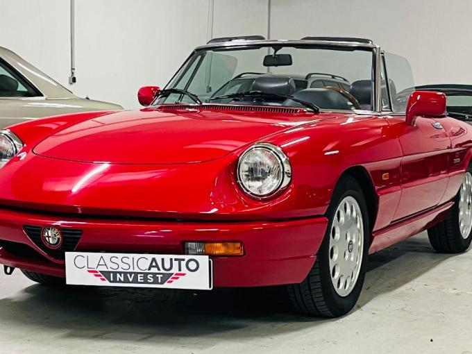 Alfa Roméo Spider 2000 série 4 de 1992