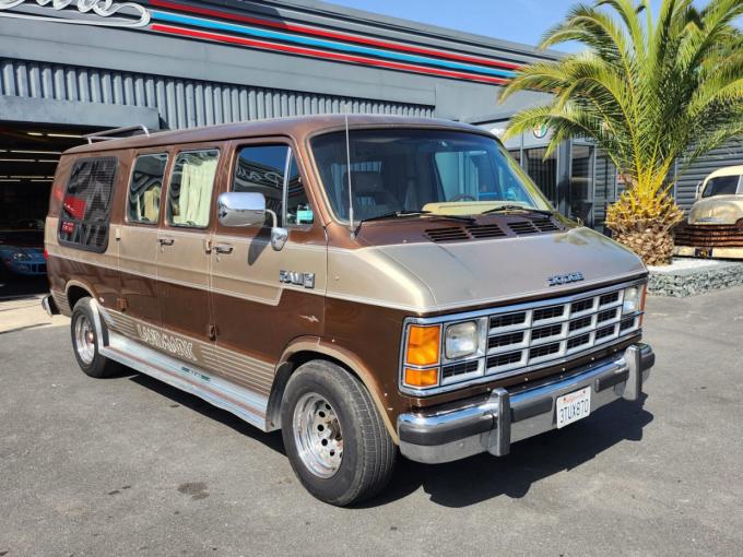 Dodge Van Ram B250 Landmark de 1989