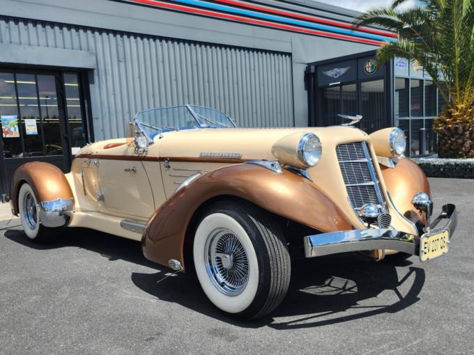Auburn Boattail Speedster replica de 1970