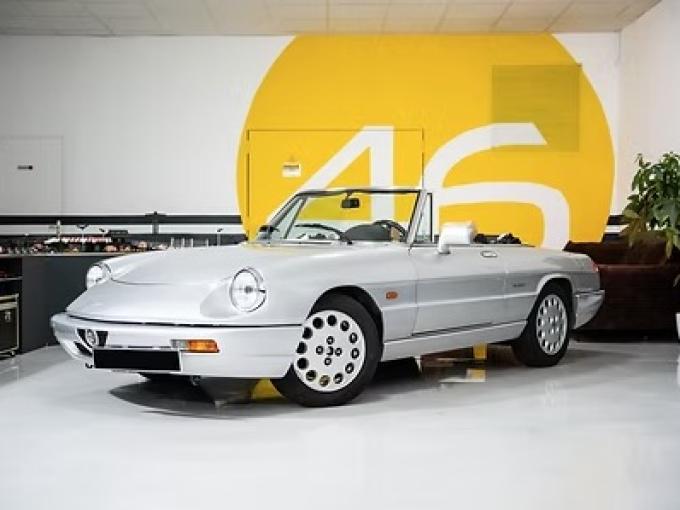 Alfa Roméo Spider 2.0 de 1990