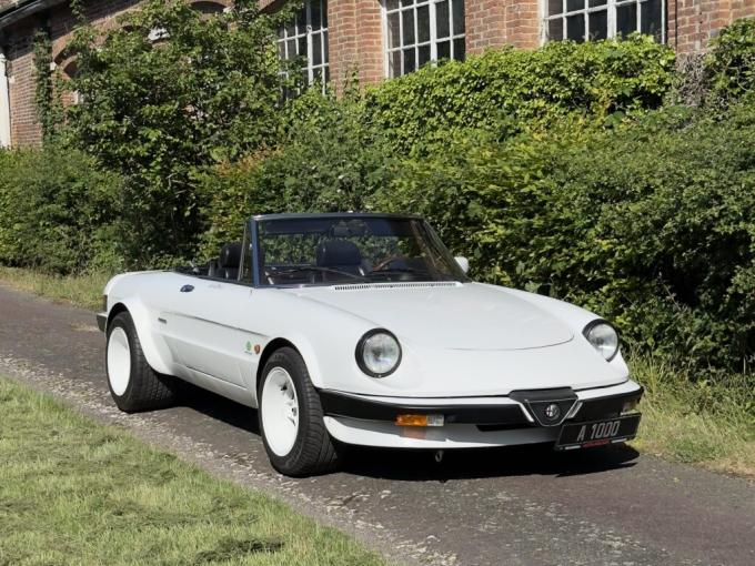 Alfa Roméo Spider 2000 Auto-Neuser de 1987